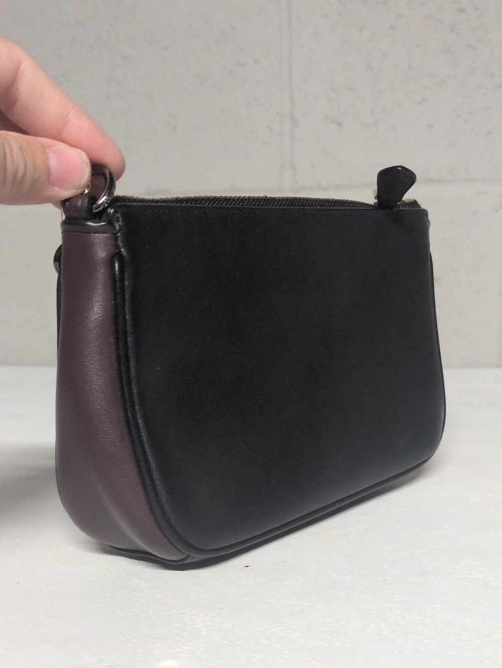 Selena Gomez x Coach Limited Edition Shoulder Bag/Clutch Wristlet, Black Leather - Picture 4 of 8